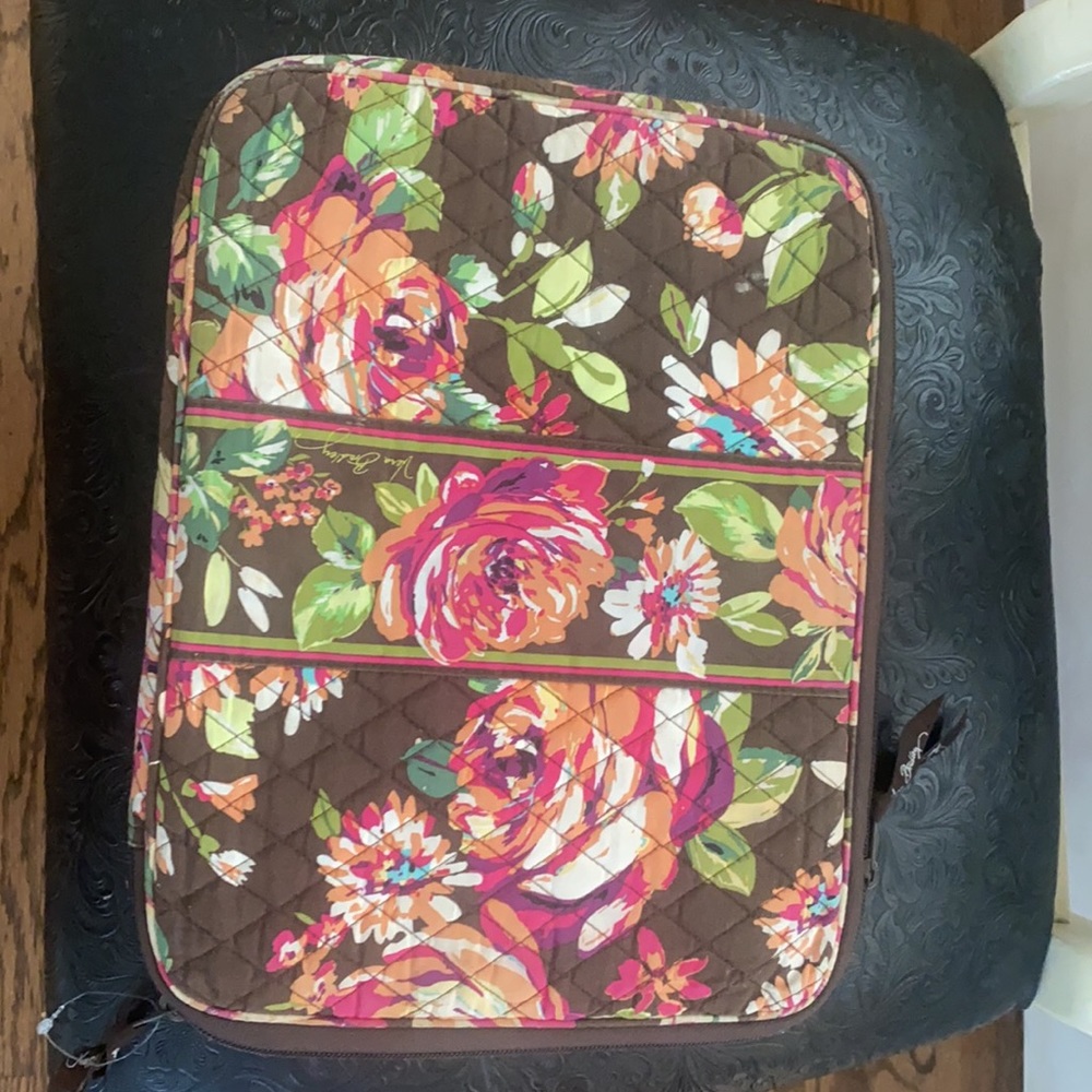 EUC Vera Bradley laptop pouch, non-smoking home